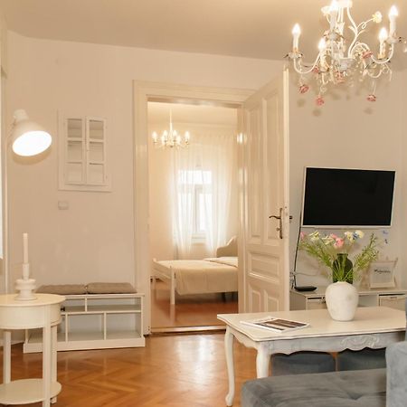 Goodlife Holiday House - Family & Friends Pozega Exteriér fotografie