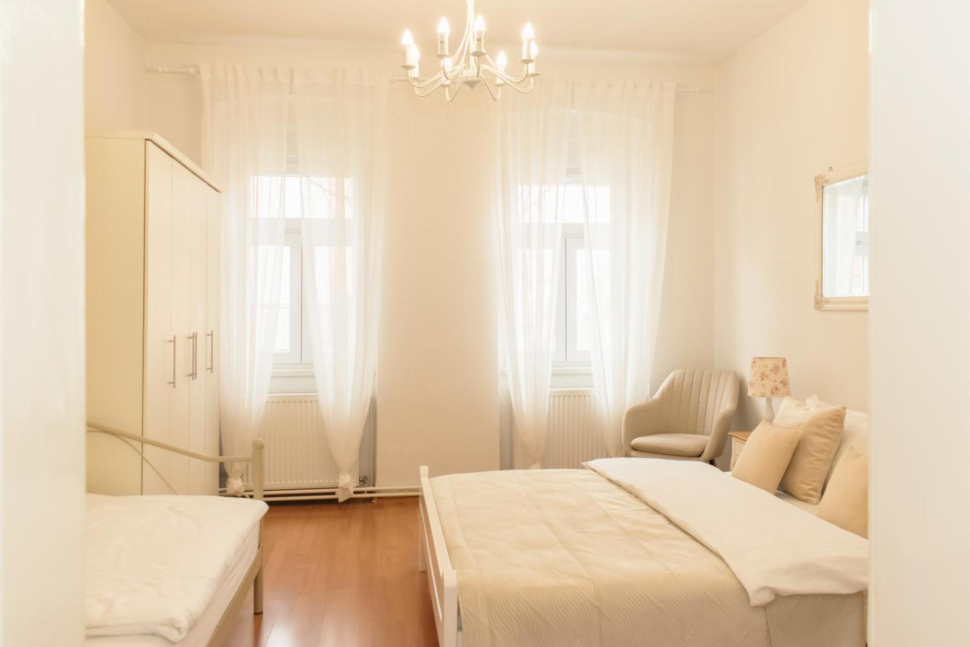 Goodlife Holiday House - Family & Friends Pozega Exteriér fotografie